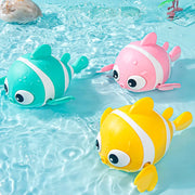 Juguetes de baño para peces nadando para bebés